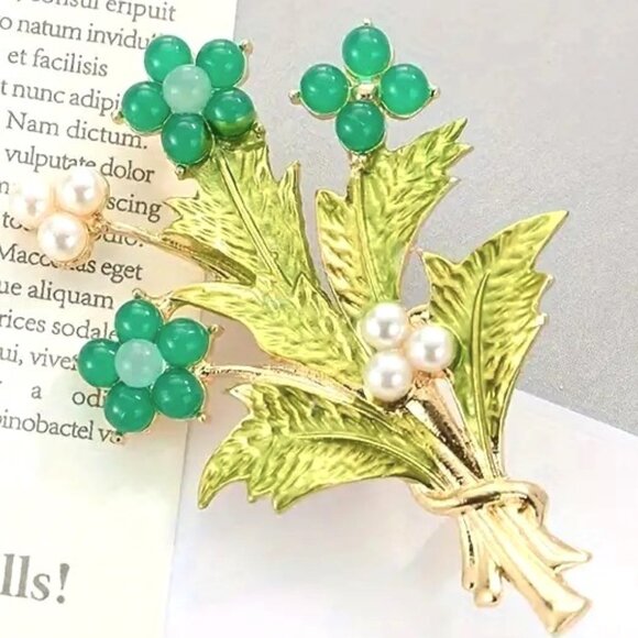 Flower Brooch Pearl Gold Pin Stylish Bouquet Green Stones Elegant Leaves Trendy - Picture 2 of 4